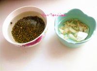绿豆百合汤的做法步骤2