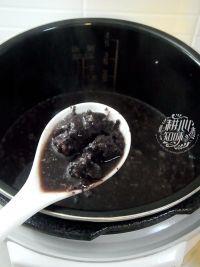 皮蛋鸡肉黑米粥的做法步骤6